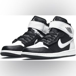 Air Jordan 1 High FlyEase 'Black White'